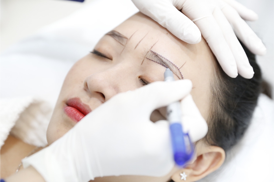 TMV Ngọc Dung có chuyên gia nhiều kinh nghiệm trong lĩnh vực điêu khắc chân mày phong thủy TMV Ngọc Dung có chuyên gia nhiều kinh nghiệm trong lĩnh vực điêu khắc chân mày phong thủy