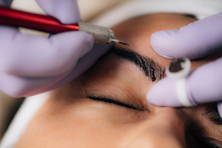 Điêu khắc chân mày phong thủy, thay đổi vận mệnh và hút tài lộc Điêu khắc chân mày phong thủy, thay đổi vận mệnh và hút tài lộc