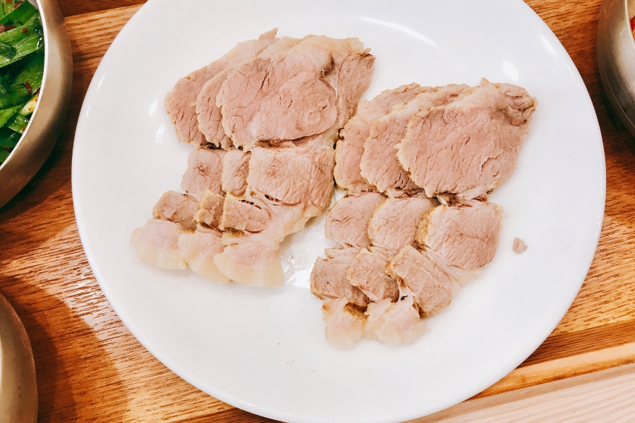 Hạn chế các món thịt lợn chiên xào nhiều dầu mỡ