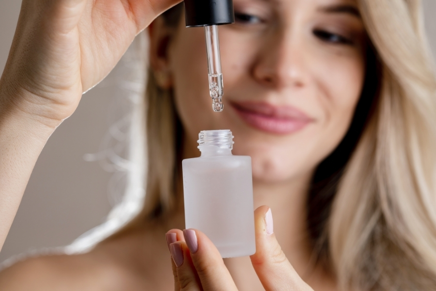 Không sử dụng HQ với các peroxide để tránh gây kích ứng và khô da