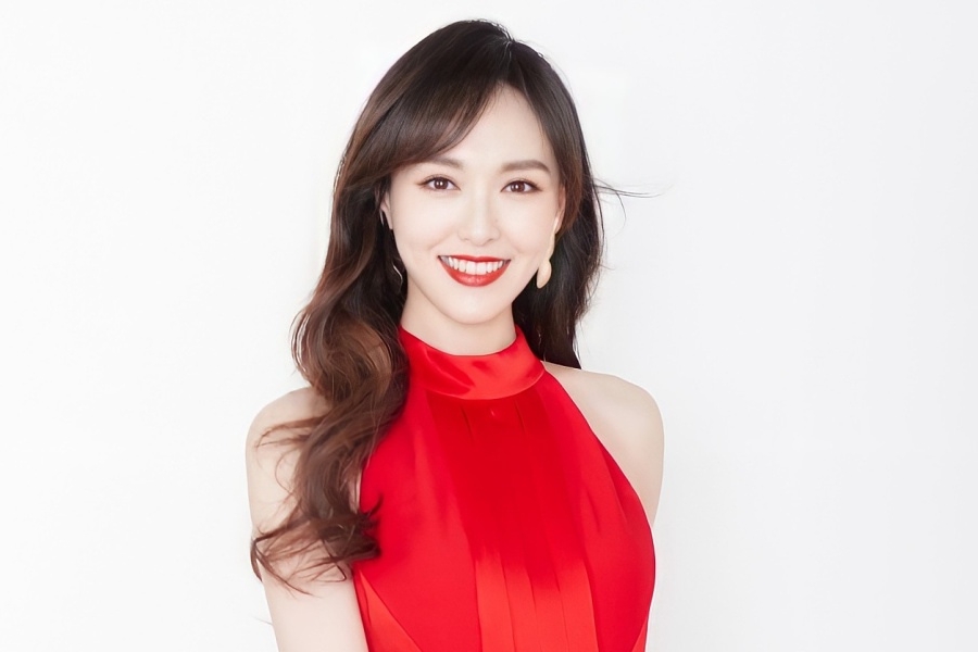 Chân mày phải hài hòa với tổng thể và đường nét trên khuôn mặt Chân mày phải hài hòa với tổng thể và đường nét trên khuôn mặt