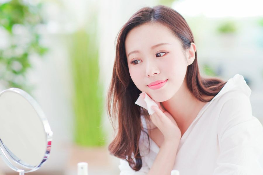 Tẩy trang với dầu dừa