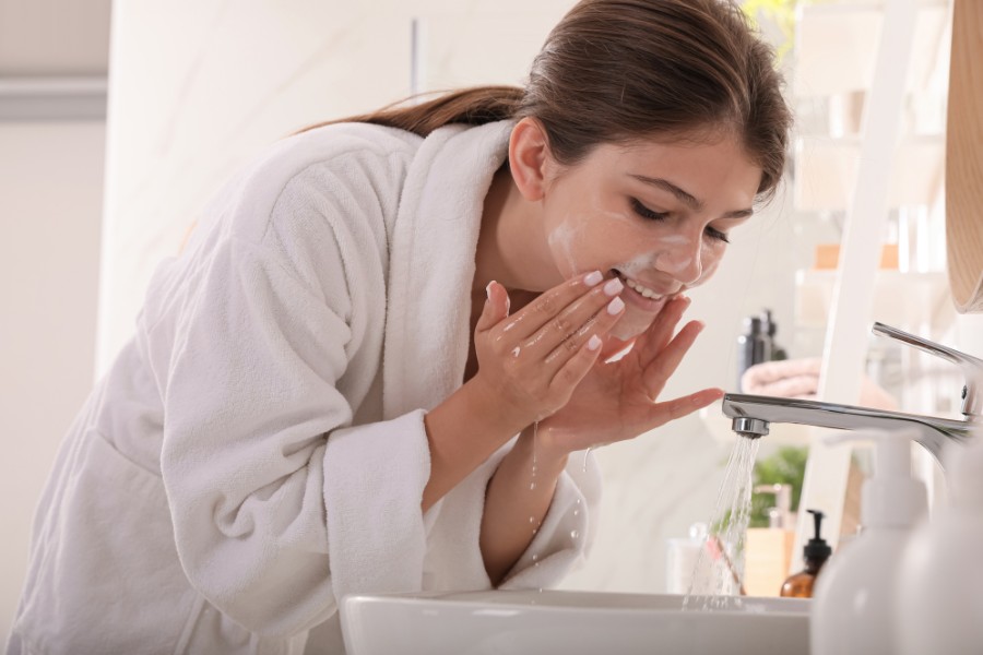 cac buoc cham soc da nen thuc hien hang ngay