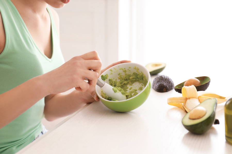 Bật mí 6 cách làm mặt nạ bơ đắp mặt dưỡng da siêu hiệu quả 9 cach lam dep bang bo tuoi