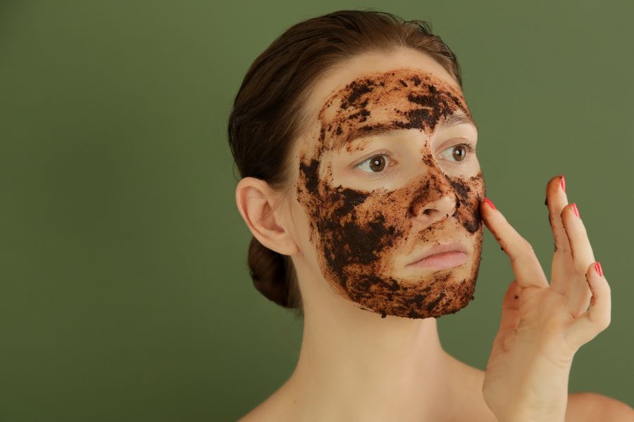 Sử dụng tẩy tế bào chết cho da mặt Sử dụng tẩy tế bào chết cho da mặt