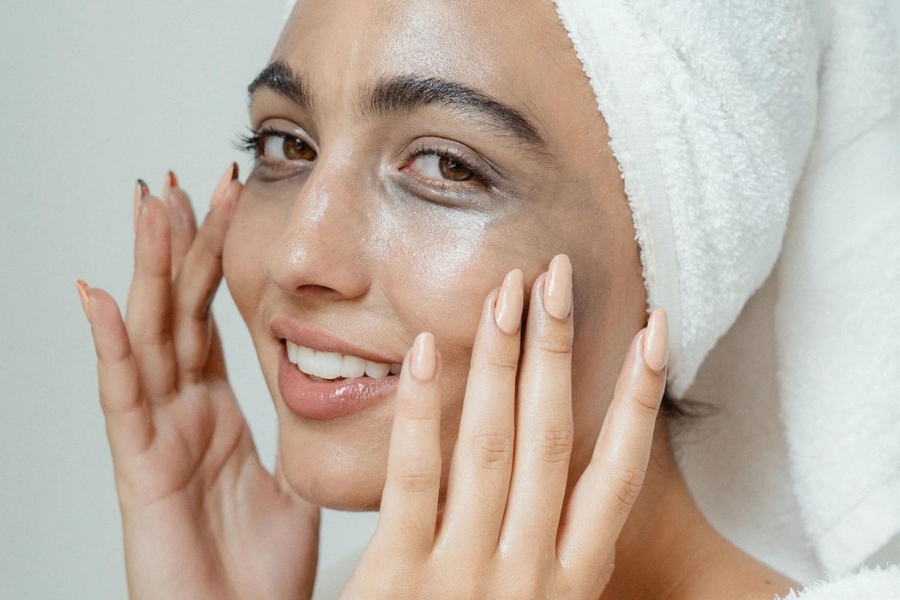 Cách dùng dầu tẩy trang giúp da sạch sâu theo 7 bước đơn giản