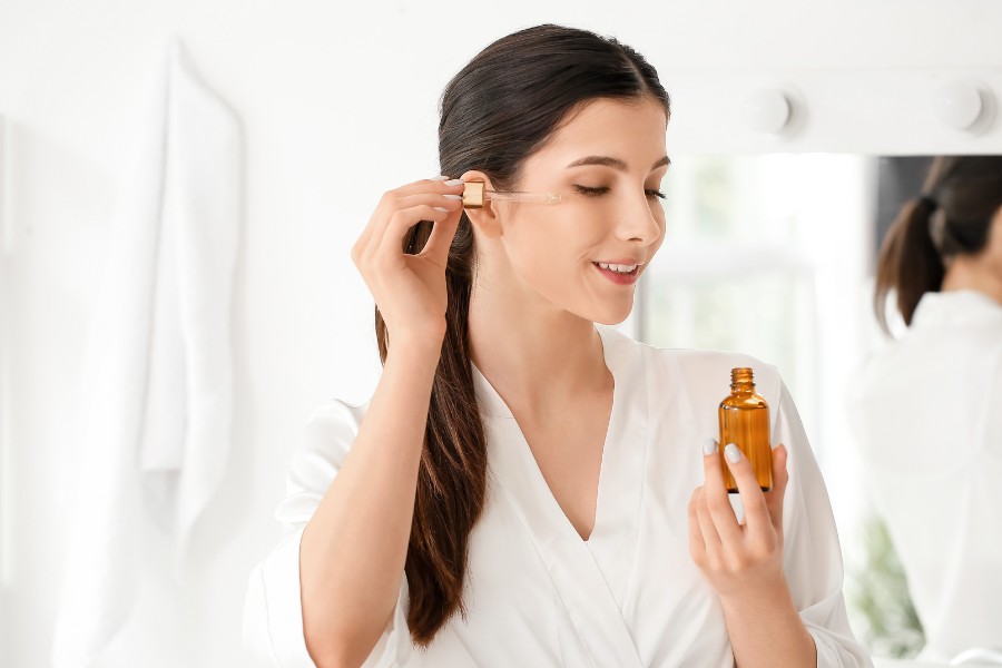 Biết cách dùng serum phù hợp sẽ mang đến cho làn những lợi ích tuyệt vời
