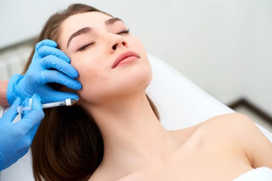 Tiêm botox làm đầy vùng da cổ, làm mờ nếp nhăn hiệu quả