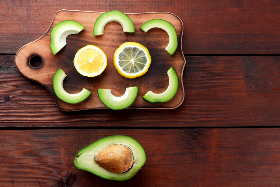 Mặt nạ bơ chanh giúp làm sạch sâu, nuôi dưỡng làn da sáng khỏe Làm mặt nạ bơ và chanh