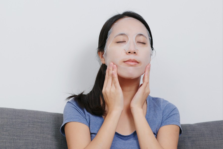 Đắp mặt nạ chăm sóc da giúp chăm sóc da chuyên sâu