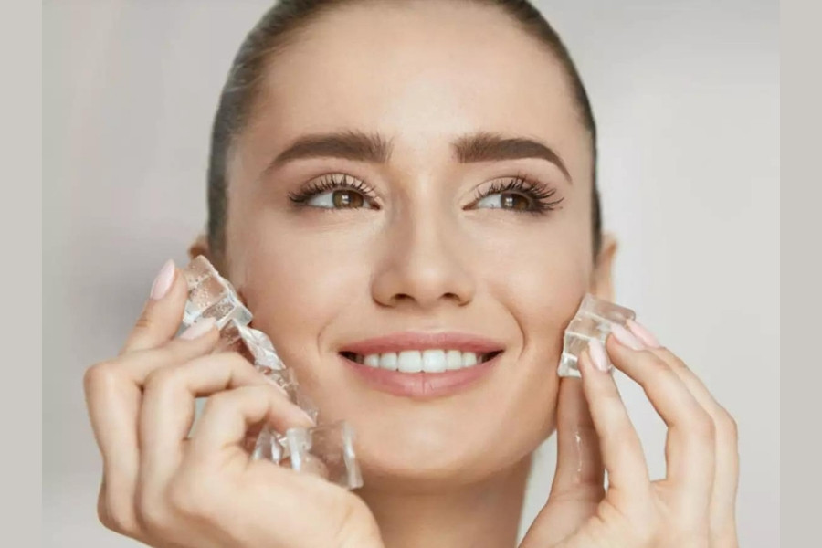 Chỉ nên thực hiện chườm đá lên mặt mỗi ngày tối đa 1 lần Chỉ nên thực hiện chườm đá lên mặt mỗi ngày tối đa 1 lần