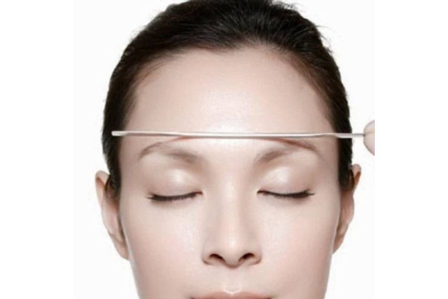 Những yếu tố khác ảnh hưởng đến vận mệnh người có lông mày bên cao bên thấp Những yếu tố khác ảnh hưởng đến vận mệnh người có lông mày bên cao bên thấp