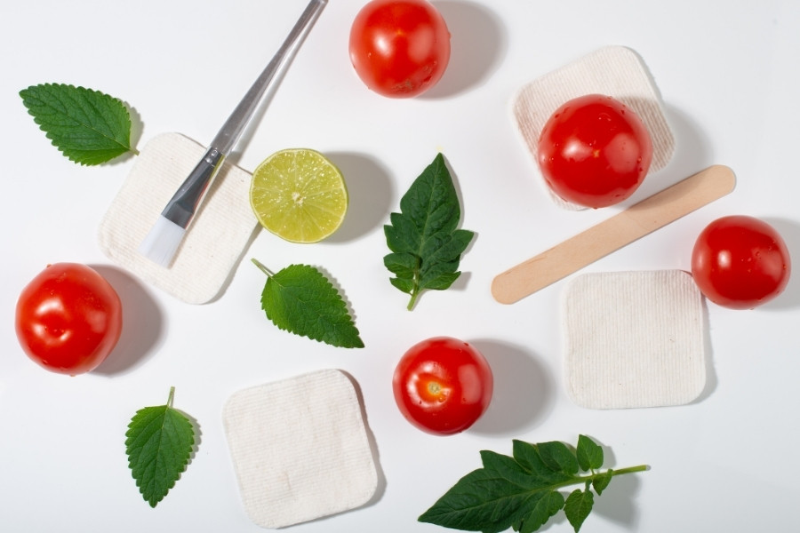 Mặt nạ cà chua chanh là một phương pháp tự nhiên để chăm sóc da mặt. mặt nạ cà chua