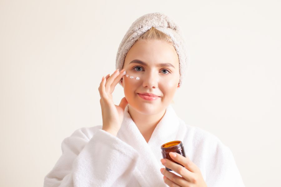 Cách đắp mặt nạ ngủ ban đêm với 3 bước vô cùng đơn giản