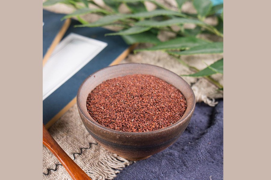 Hạt ngũ hoa hay còn gọi là hạt đình lịch là một dược liệu nổi tiếng trong y học cổ truyền Hạt ngũ hoa làm mặt nạ