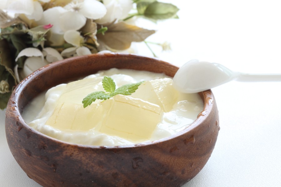 làm nha đam đắp mặt với sữa chua