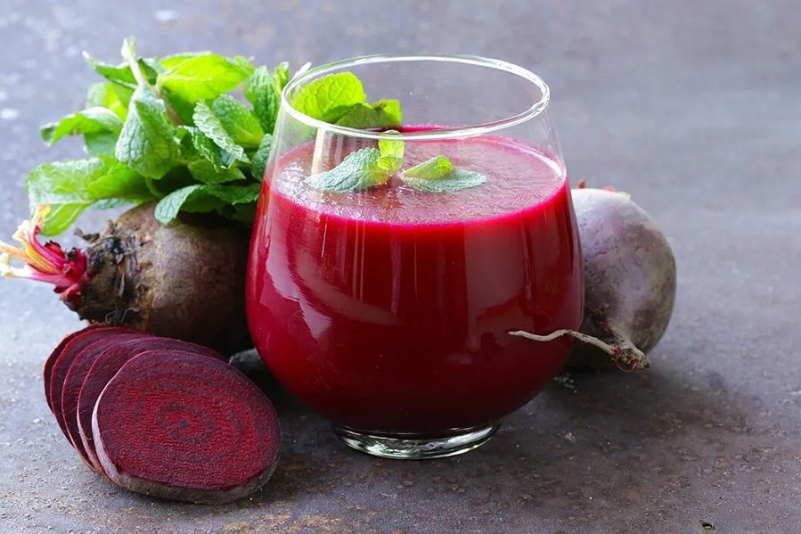 Nước ép củ dền giúp làm đẹp da, mờ thâm sạm nám