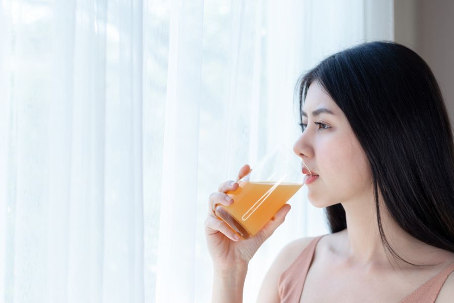 Một số lưu ý quan trọng khi bổ sung thức uống đẹp da có nguồn gốc thiên nhiên