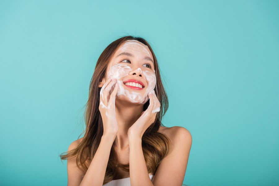 Rửa mặt bằng sữa tươi không đường da sẽ không lên mụn