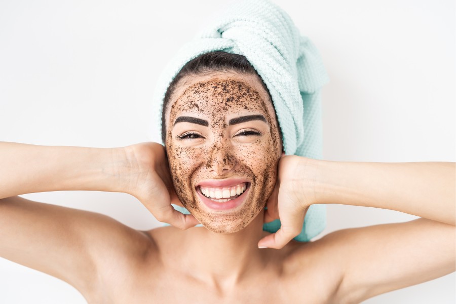 Tẩy tế bào chết cũng là một trong các bước chăm sóc da tuổi dậy thì không thể thiếu Tẩy tế bào chết cũng là một trong các bước chăm sóc da tuổi dậy thì