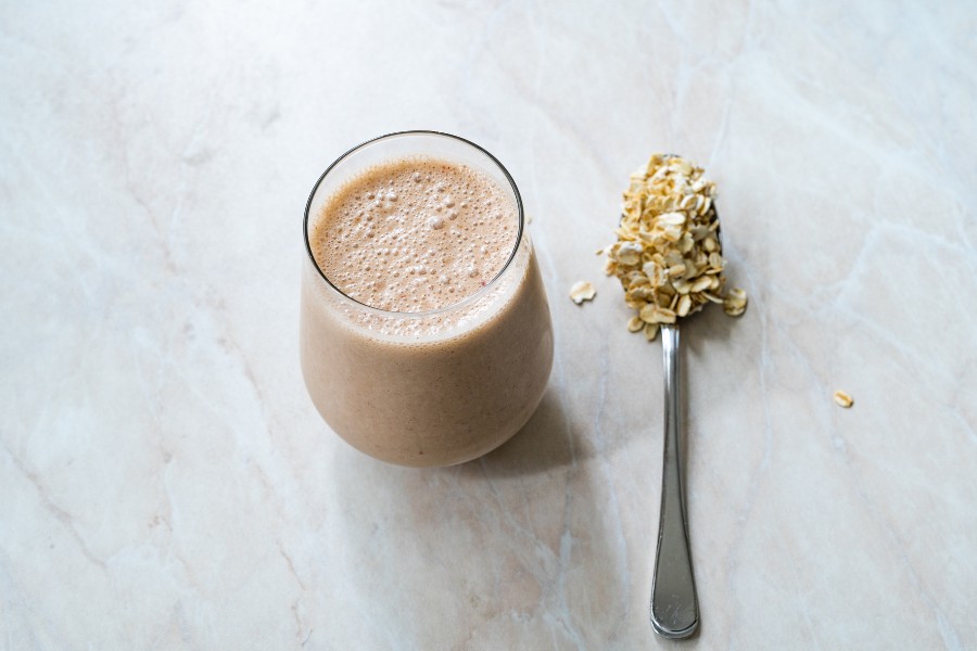 Mặt nạ sữa chua và yến mạch này không chỉ giúp dưỡng ẩm cho da mà còn giúp da trở nên sáng và khỏe mạnh hơn. Sữa chua và yến mạch chăm sóc da tay