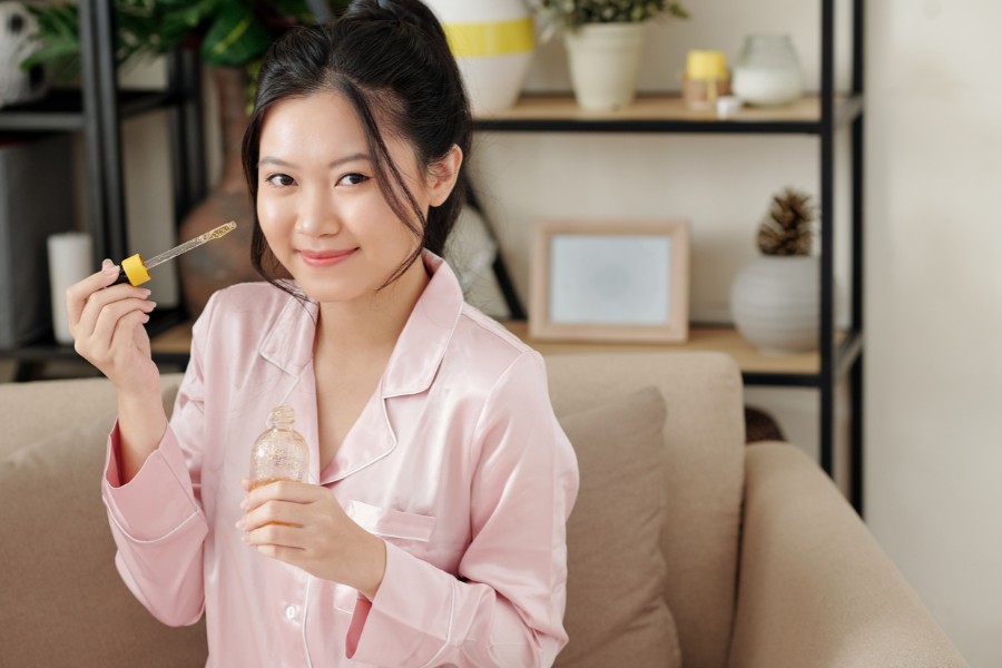 Vitamin C giúp làm sáng da, cải thiện tình trạng tăng sắc tố