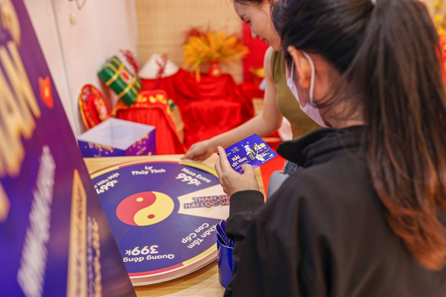 thu đổi tì vết Hoạt động “La Bàn Tài Lộc” tại chi nhánh Thẩm mỹ viện Ngọc Dung