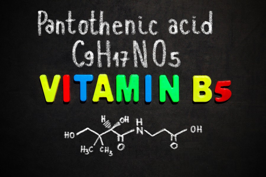 Vitamin B5 hay còn được biết đến với tên gọi axit pantothenic