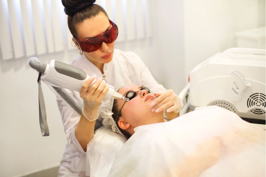 Xóa tan bọng mắt “xấu xí” bằng công nghệ cao