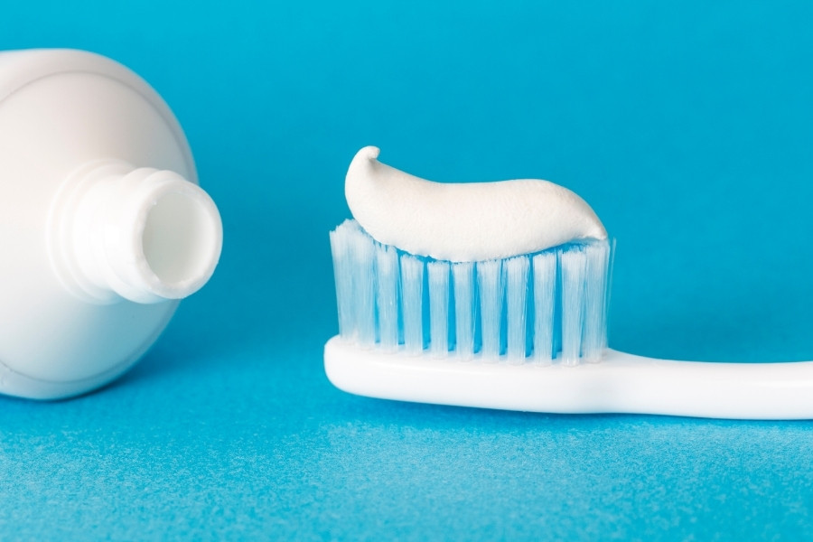 kem đánh răng tẩy lông nách