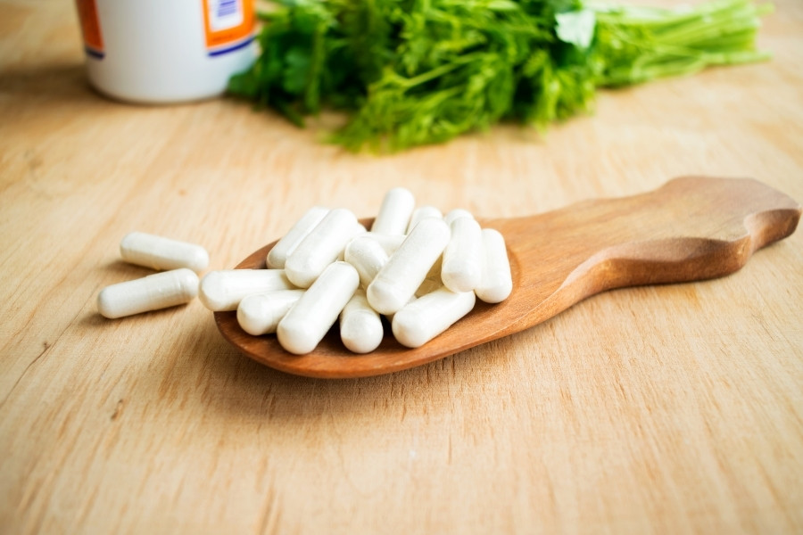 Con gái lông tay nhiều có thể do ảnh hưởng bởi tác dụng phụ của một số loại thuốc Do ảnh hưởng của thuốc