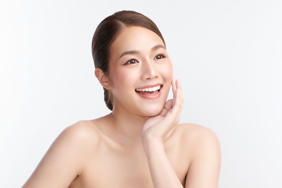 Chăm sóc lông mày màu nâu socola đúng cách sau phun xăm để sở hữu dáng mày như ý Chăm sóc lông mày màu nâu socola đúng cách sau phun xăm để sở hữu dáng mày như ý