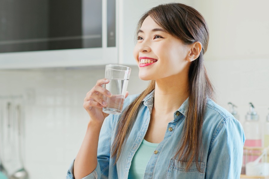 nước lọc không chỉ có lợi cho môi mà còn có lợi cho toàn bộ cơ thể Hãy nhớ rằng, nước lọc không chỉ có lợi cho môi mà còn có lợi cho toàn bộ cơ thể