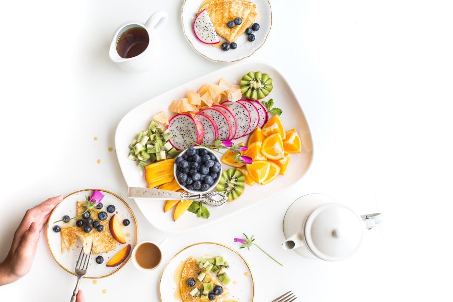 Ăn uống khoa học và lành mạnh giúp bạn ngừa mụn ở chân mày Ăn uống khoa học và lành mạnh giúp bạn ngừa mụn ở chân mày