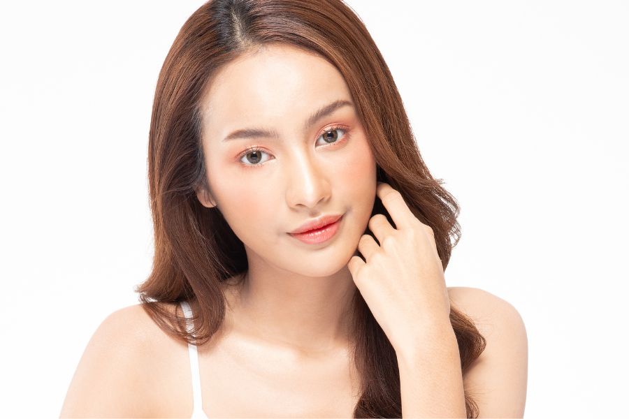 Màu lông mày nên phù hợp với màu tóc để tạo ra vẻ ngoài thanh thoát, đẹp tự nhiên Màu lông mày nên phù hợp với màu tóc để tạo ra vẻ ngoài thanh thoát, đẹp tự nhiên