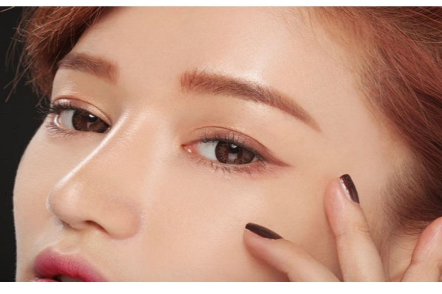 Xăm chân mày màu nâu đỏ cho khuôn mặt thêm thần thái, chuẩn nét riêng Xăm chân mày màu nâu đỏ cho khuôn mặt thêm thần thái, chuẩn nét riêng