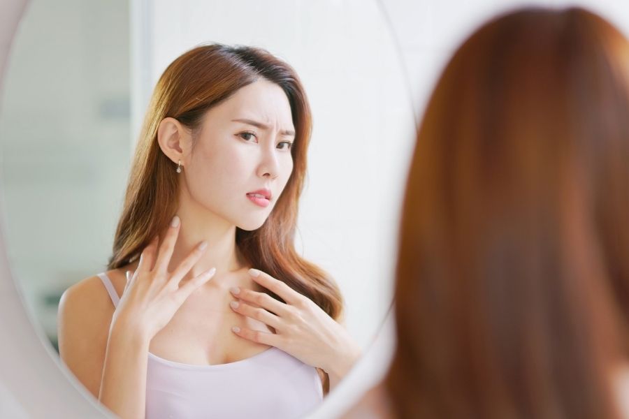 Nên tránh các tác nhân gây kích ứng cho làn da như thuốc nhuộm tóc, thuốc nhuộm da Nên tránh các tác nhân gây kích ứng cho làn da như thuốc nhuộm tóc, thuốc nhuộm da