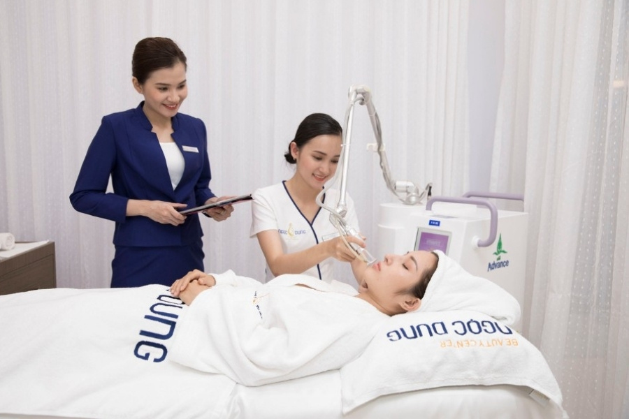 Quá trình trẻ hóa da cần được thực hiện bởi chuyên viên lành nghề, giàu kinh nghiệm