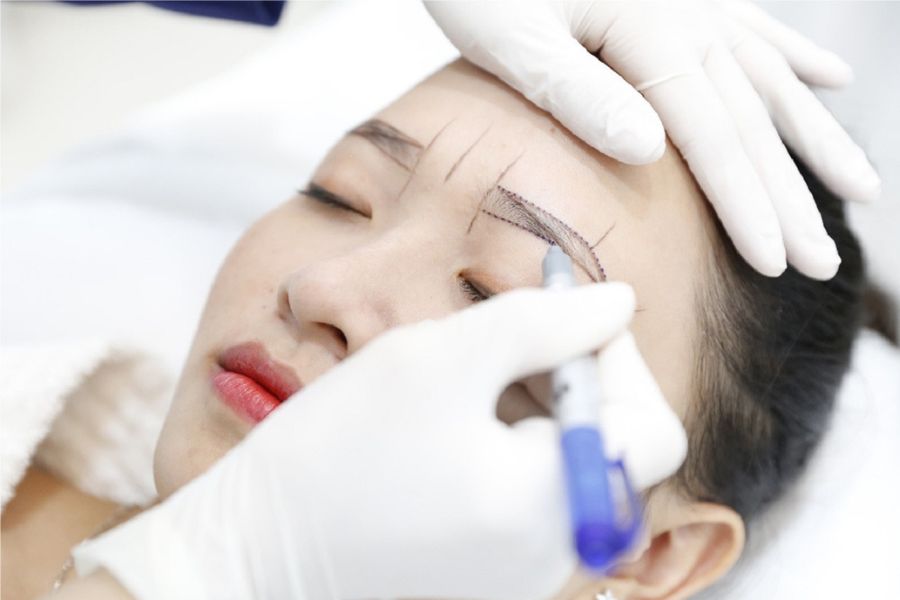 Phun xăm lông mày chữ V, tạo dáng mày chuẩn thời thượng tại Ngọc Dung Beauty Phun xăm lông mày chữ V, tạo dáng mày chuẩn thời thượng tại Ngọc Dung Beauty