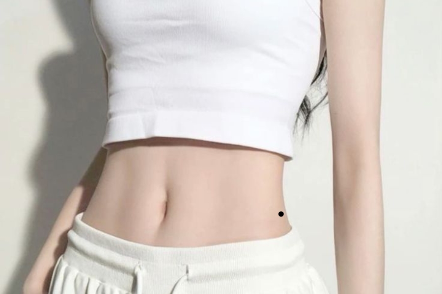 Nốt ruồi ở thắt lưng - Sinh ra đã kém may mắn hơn người khác