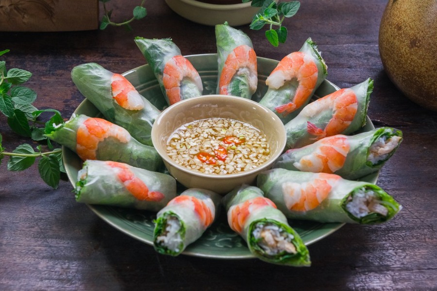 Cách làm bánh tráng cuốn tôm