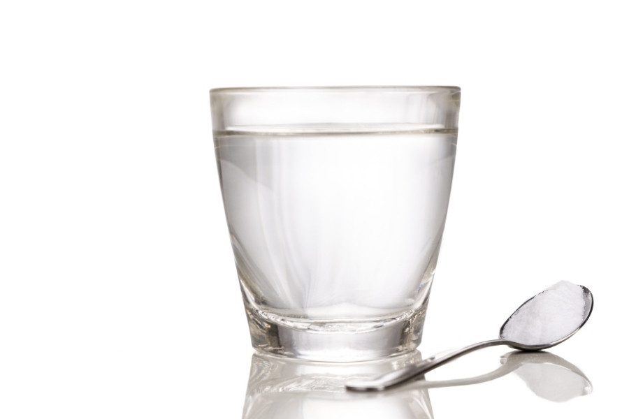 Chữa chai chân với nước muối ấm tại nhà Chữa chai chân với nước muối ấm tại nhà