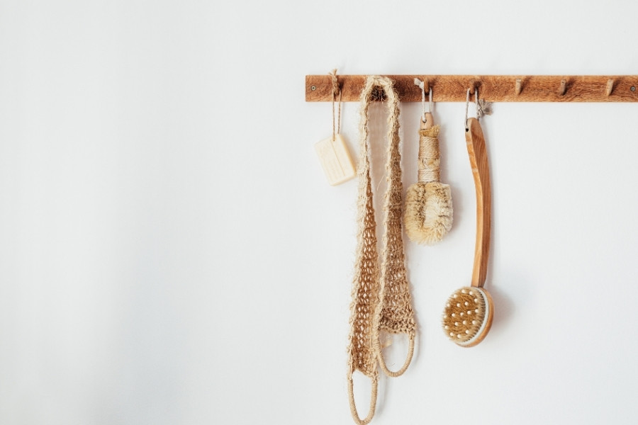 Dụng cụ dùng để chà gót chân được sản xuất đa dạng phù hợp với nhu cầu riêng của mỗi người bộ dụng cụ chà gót chân