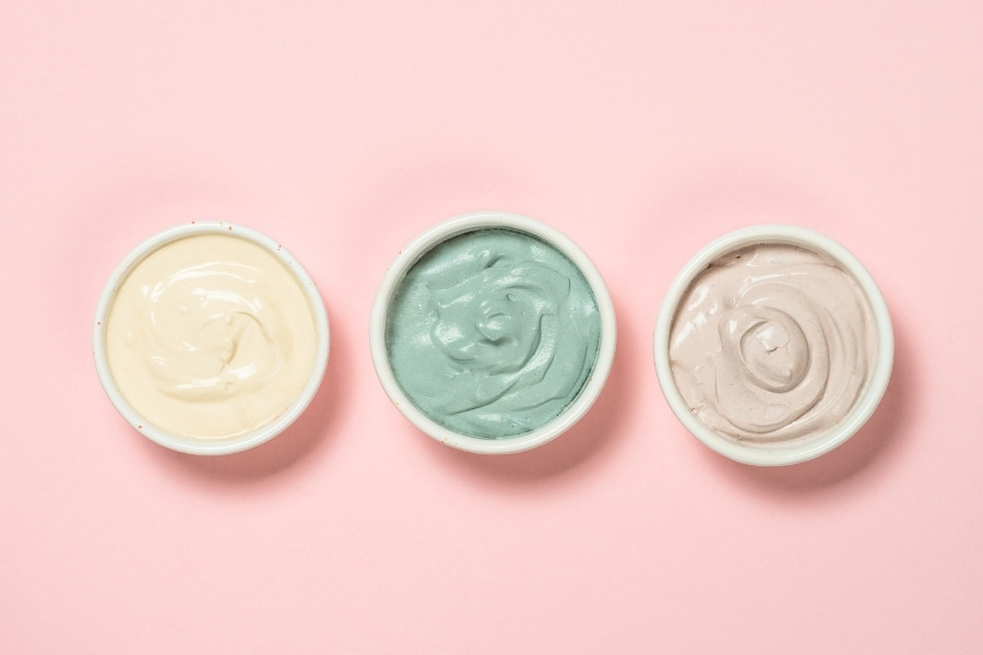 Bổ sung mặt nạ đất sét vào quy trình dưỡng da để giúp kiềm dầu hiệu quả