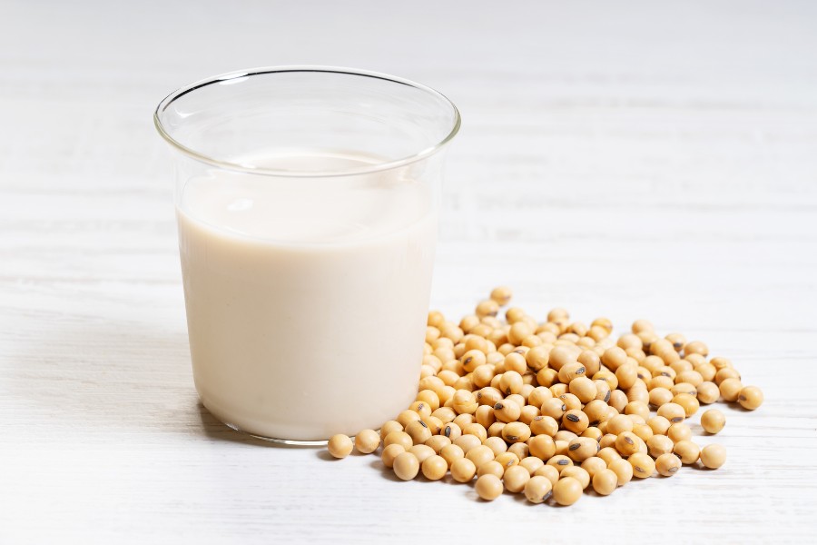 Phụ nữ 30 tuổi nên uống gì để đẹp da, ngăn ngừa lão hóa 2 width=