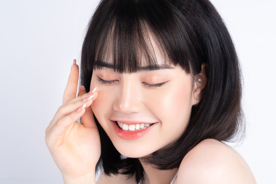 Dưỡng trắng da mặt bằng cùi dưa hấu Dưỡng trắng da mặt bằng cùi dưa hấu