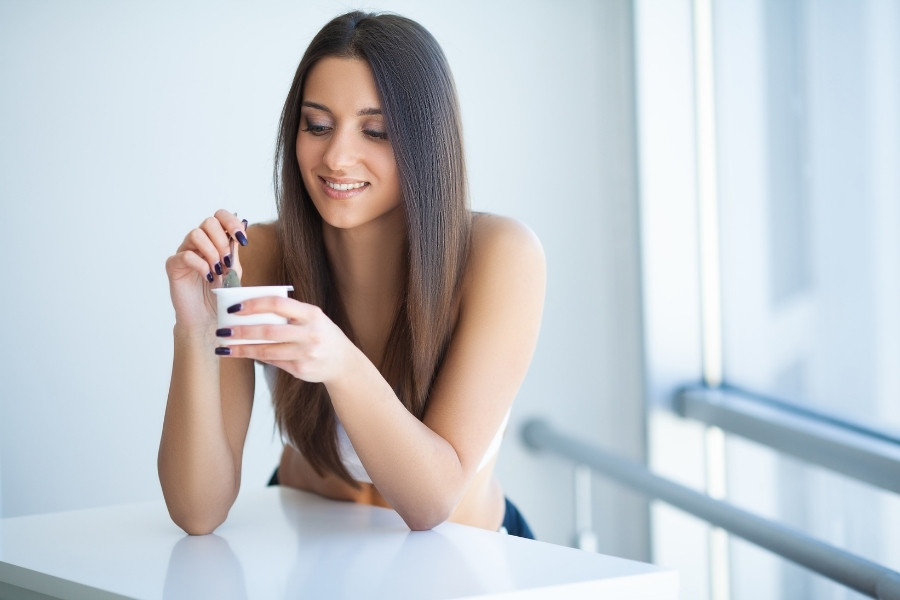 Thời điểm lý tưởng để ăn sữa chua là từ 1 đến 2 giờ sau bữa ăn