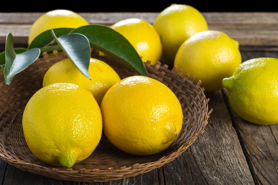 Cách chữa da bị chai sần bằng nước cốt chanh Cách chữa da bị chai sần bằng nước cốt chanh