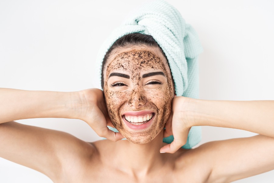 Tẩy tế bào chết định kỳ để ngăn ngừa tình trạng tắc nghẽn lỗ chân lông Tẩy tế bào chết định kỳ để ngăn ngừa tình trạng tắc nghẽn lỗ chân lông