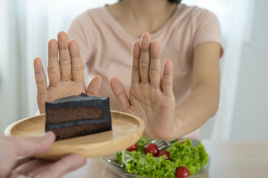 Hạn chế thức ăn vặt, nhiều dầu mỡ hoặc nhiều đường để ngăn ngừa nguy cơ lão hóa Hạn chế thức ăn vặt, nhiều dầu mỡ hoặc nhiều đường để ngăn ngừa nguy cơ lão hóa